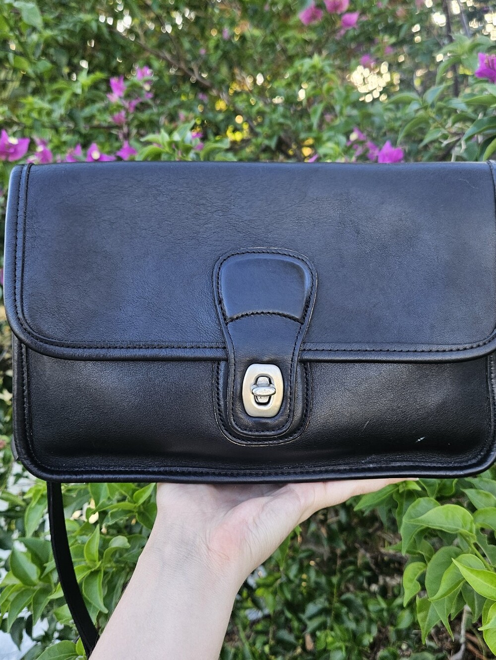 Vintage Coach 9832 Black Turnlock Clutch Wristlet Nickel Hardware